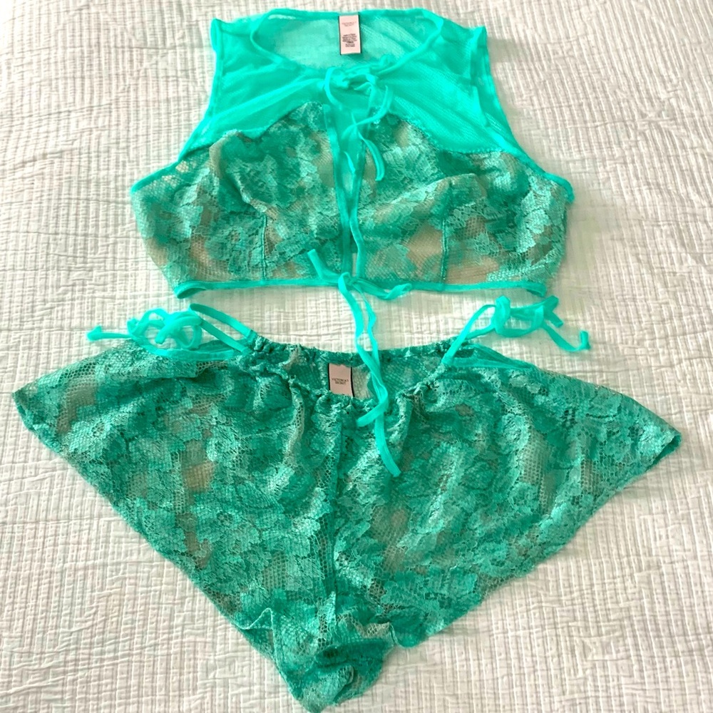 NWOT Victorias Secret Lingerie Set